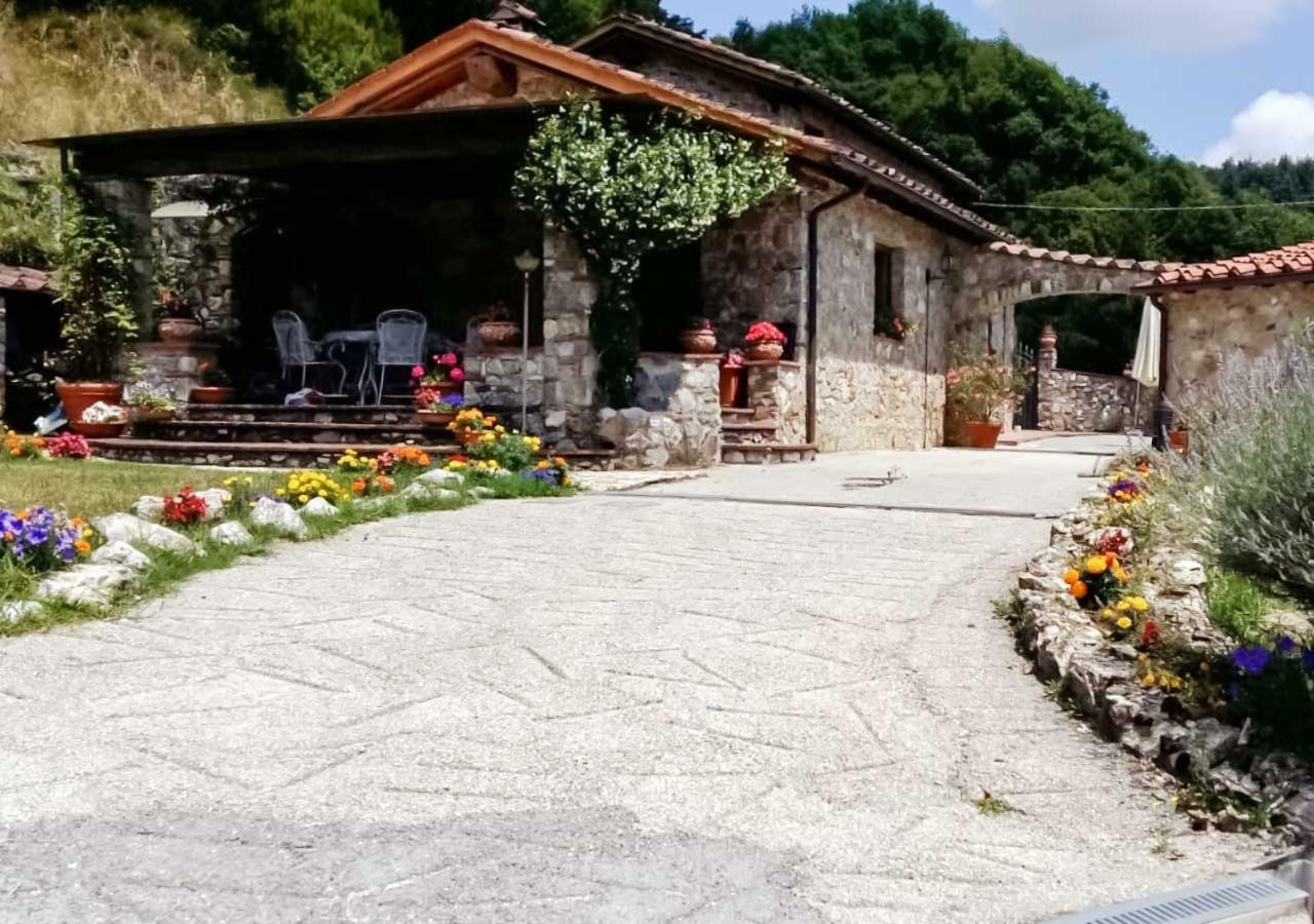 בורגו א מוצאנו Villa Armonia מראה חיצוני תמונה